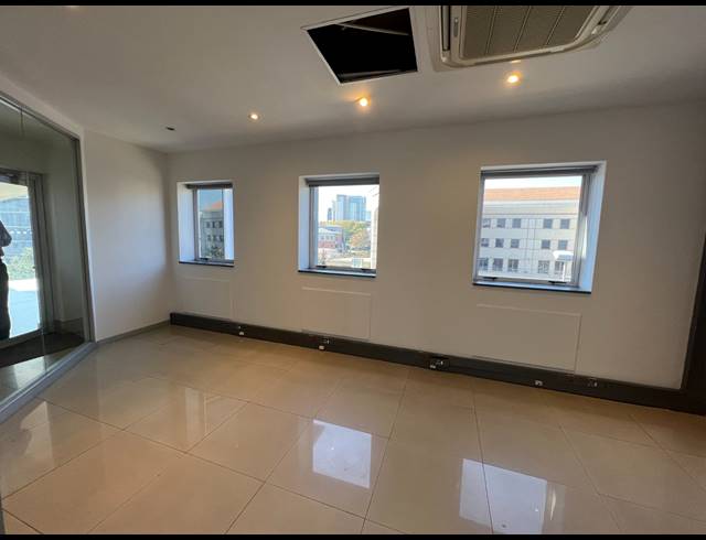677M² OFFICE TO LET IN ROSEBANK